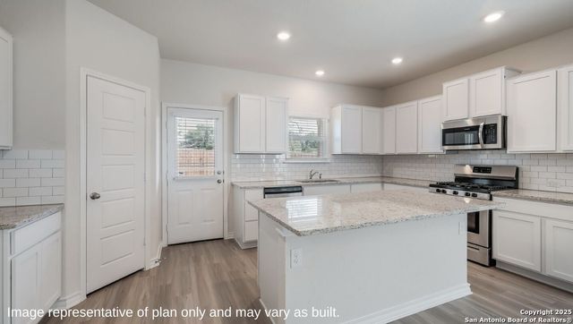 4808 Quartz Row, San Antonio, TX 78253