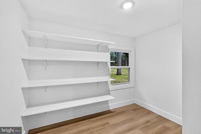 8 LUPINE LN, Titusville, NJ 08560