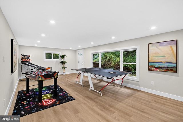 8 LUPINE LN, Titusville, NJ 08560