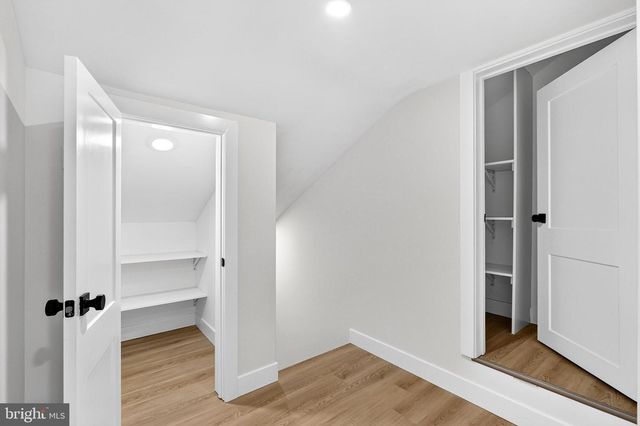 8 LUPINE LN, Titusville, NJ 08560