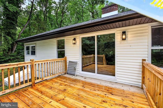 8 LUPINE LN, Titusville, NJ 08560