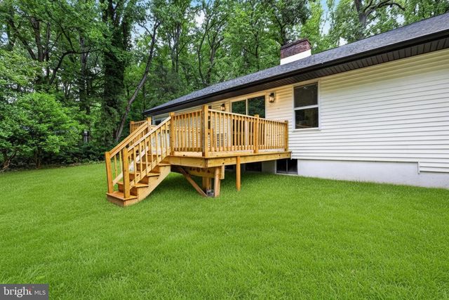 8 LUPINE LN, Titusville, NJ 08560