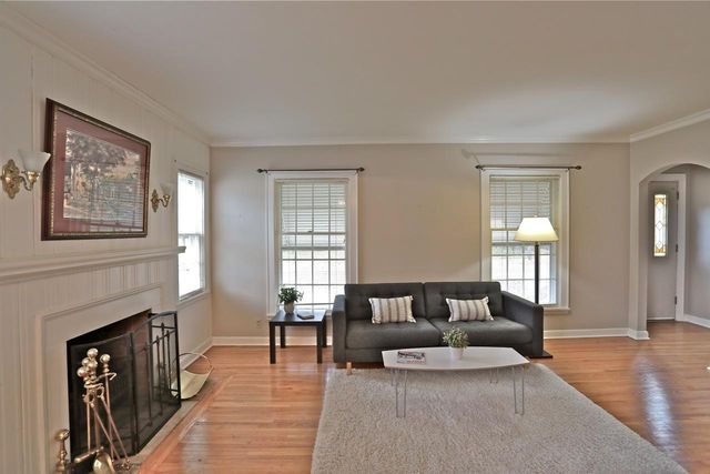 590 Cretin Avenue S, Saint Paul, MN 55116