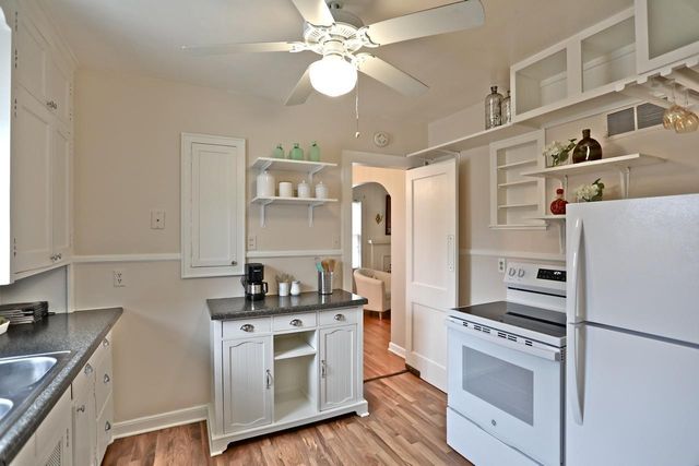 590 Cretin Avenue S, Saint Paul, MN 55116