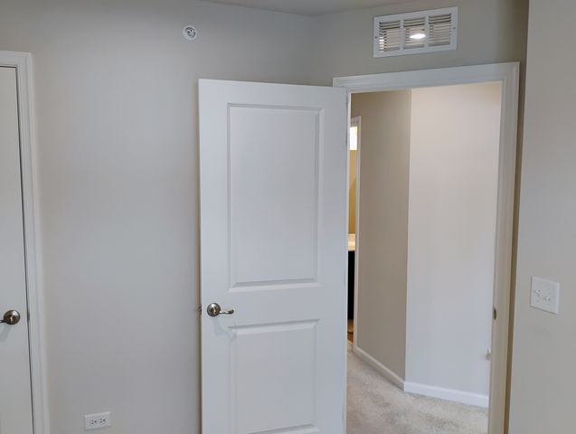 936 Jenkins Court, Wheeling, IL 60090