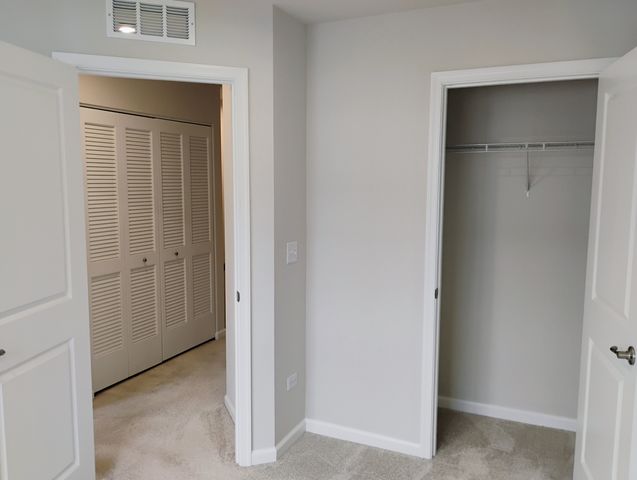936 Jenkins Court, Wheeling, IL 60090