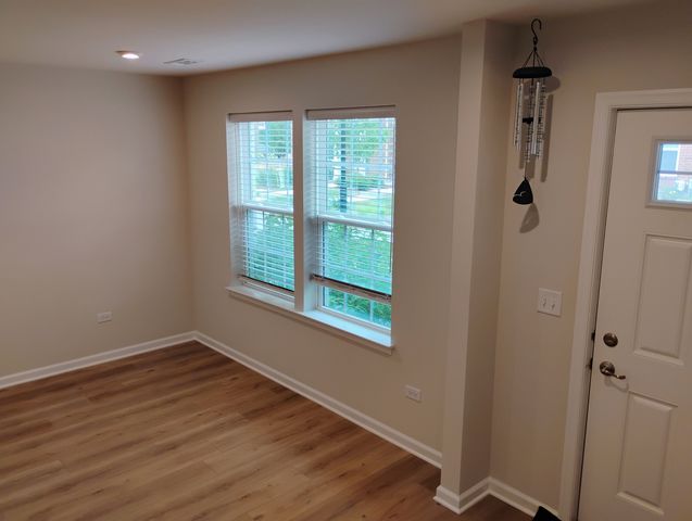 936 Jenkins Court, Wheeling, IL 60090