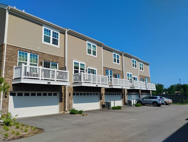 936 Jenkins Court, Wheeling, IL 60090