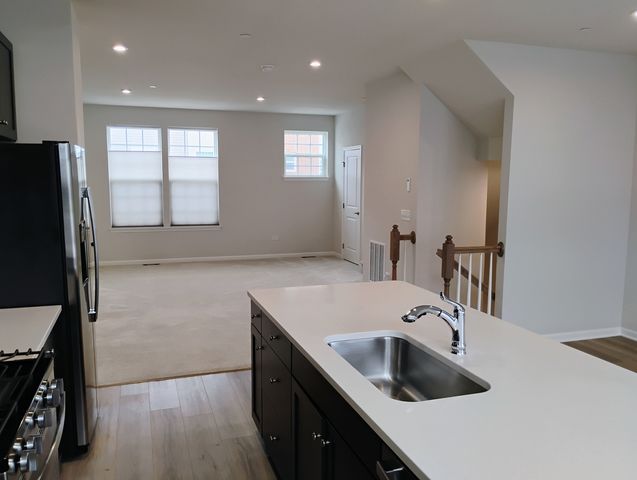 936 Jenkins Court, Wheeling, IL 60090
