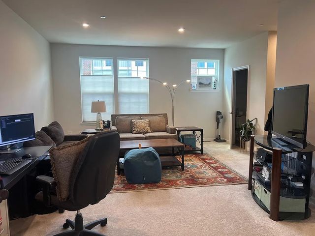 936 Jenkins Court, Wheeling, IL 60090