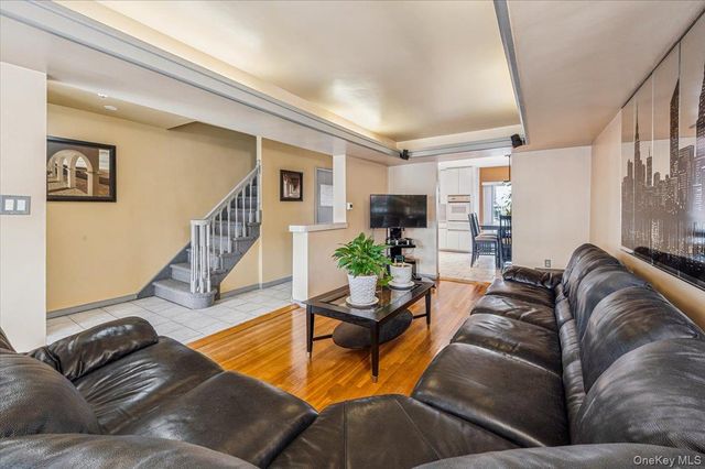 228 Calhoun Avenue, Bronx, NY 10465