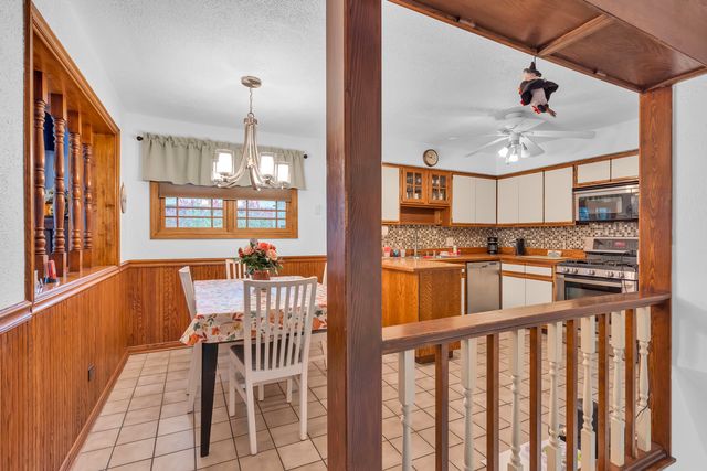 6528 Ridge Drive, Chicago Ridge, IL 60415