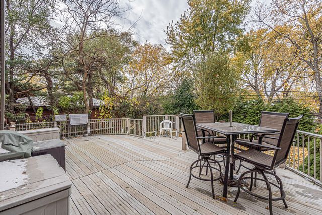 6528 Ridge Drive, Chicago Ridge, IL 60415