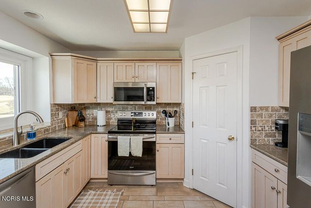 505 Pine Valley Drive, Bowling Green, OH 43402