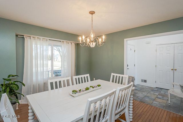 505 Pine Valley Drive, Bowling Green, OH 43402