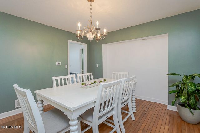 505 Pine Valley Drive, Bowling Green, OH 43402