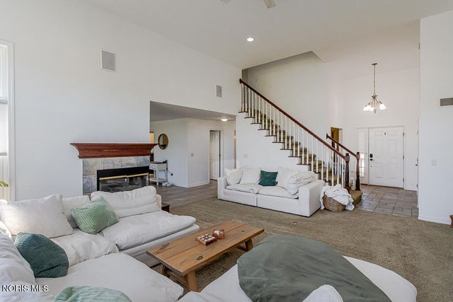 505 Pine Valley Drive, Bowling Green, OH 43402