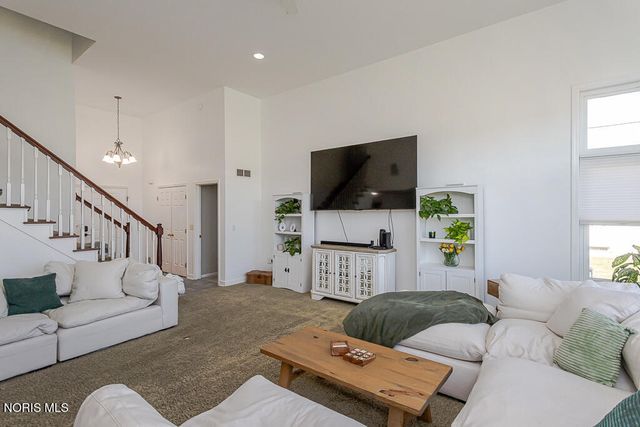 505 Pine Valley Drive, Bowling Green, OH 43402