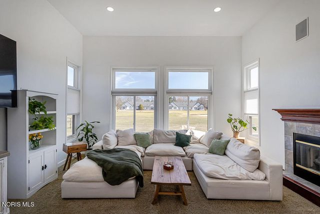 505 Pine Valley Drive, Bowling Green, OH 43402