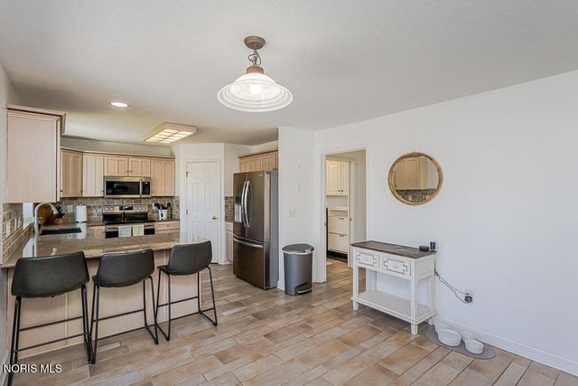 505 Pine Valley Drive, Bowling Green, OH 43402