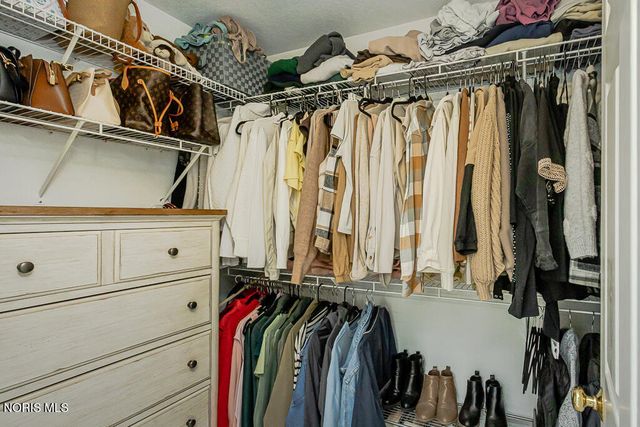 505 Pine Valley Drive, Bowling Green, OH 43402