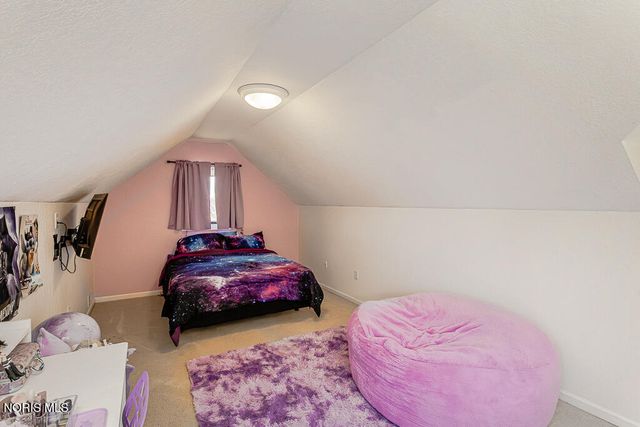 505 Pine Valley Drive, Bowling Green, OH 43402