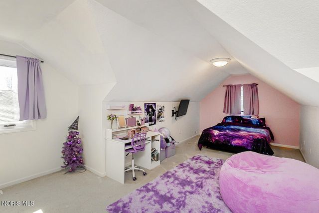 505 Pine Valley Drive, Bowling Green, OH 43402