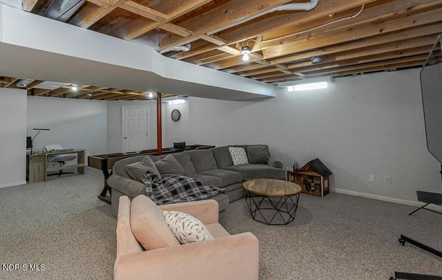 505 Pine Valley Drive, Bowling Green, OH 43402