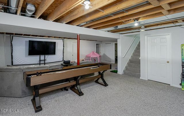 505 Pine Valley Drive, Bowling Green, OH 43402