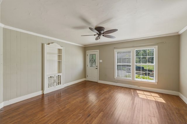 713 Highland Drive, Palestine, TX 75801