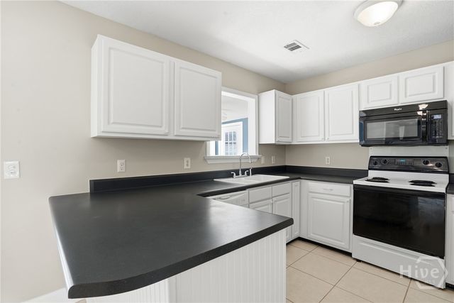 8 Snowy Egret Court, Savannah, GA 31419