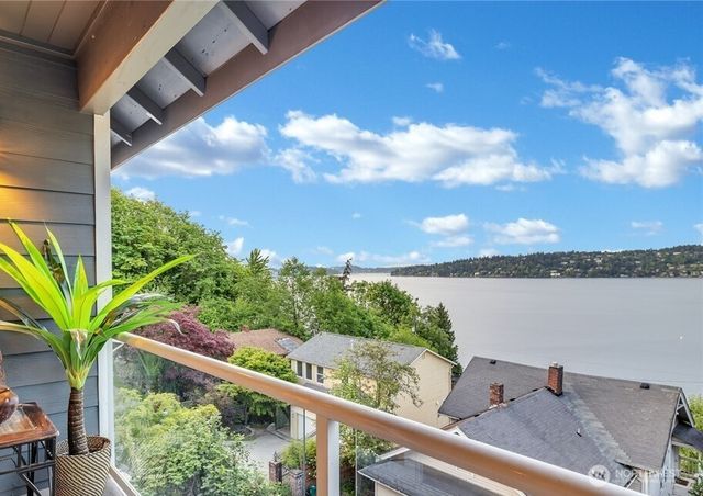 9844 arrowsmith Avenue S, Seattle, WA 98118