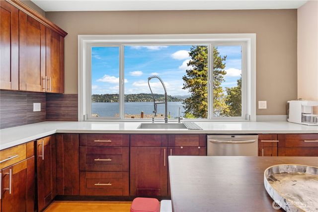 9844 arrowsmith Avenue S, Seattle, WA 98118