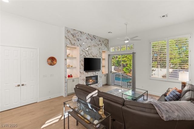 2032 Scarlet Rose Drive, Las Vegas, NV 89134