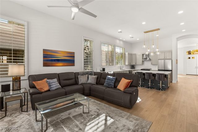 2032 Scarlet Rose Drive, Las Vegas, NV 89134