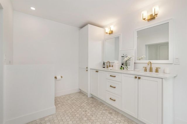 320 Linda Lane, West Palm Beach, FL 33405