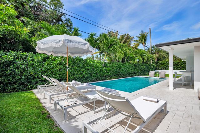 320 Linda Lane, West Palm Beach, FL 33405