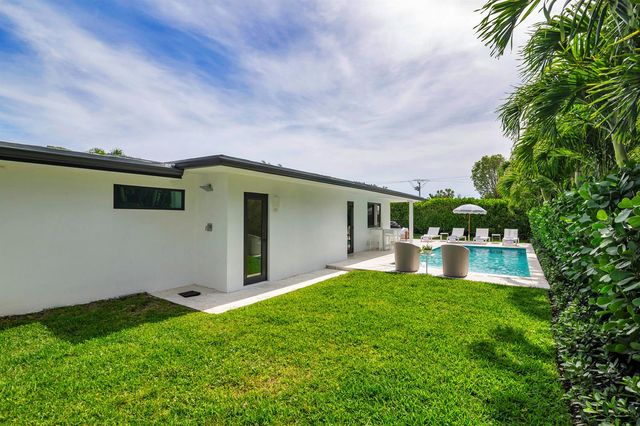 320 Linda Lane, West Palm Beach, FL 33405