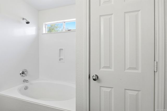 6611 Walnut Valley, San Antonio, TX 78242