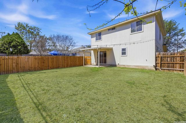 6611 Walnut Valley, San Antonio, TX 78242