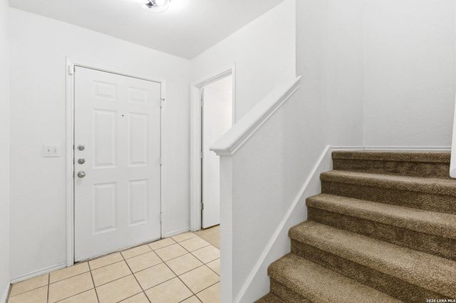 6611 Walnut Valley, San Antonio, TX 78242