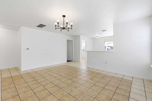 6611 Walnut Valley, San Antonio, TX 78242