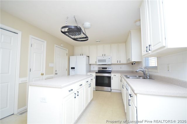 2813 Bolla Drive, Fayetteville, NC 28306