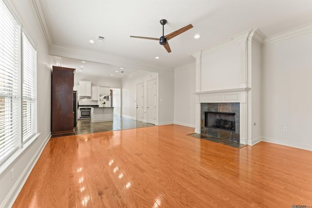 10684 Woodland Oaks, Baton Rouge, LA 70809