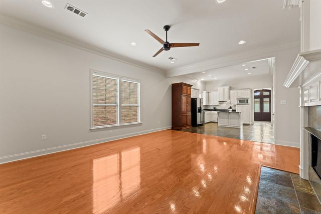 10684 Woodland Oaks, Baton Rouge, LA 70809