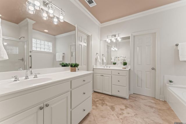 10684 Woodland Oaks, Baton Rouge, LA 70809