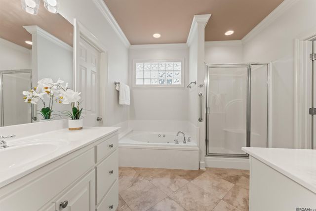 10684 Woodland Oaks, Baton Rouge, LA 70809