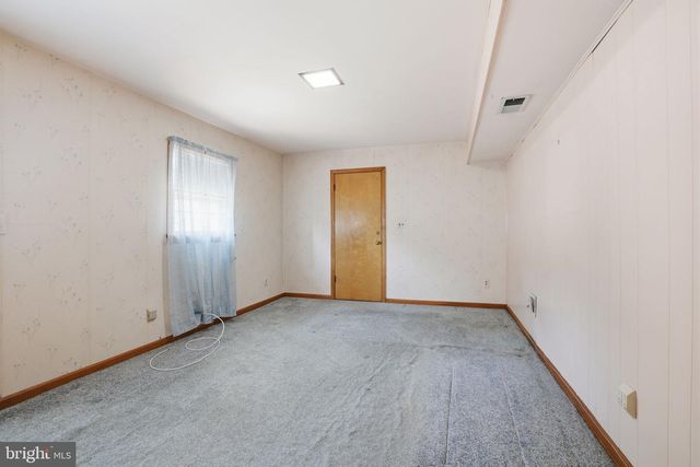 11 REO CT, Colonia, NJ 07067