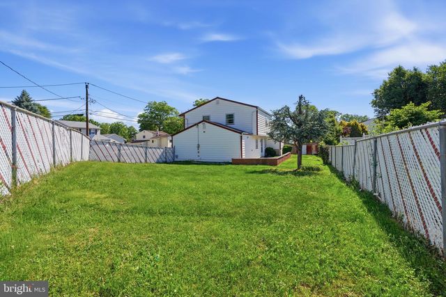 11 REO CT, Colonia, NJ 07067