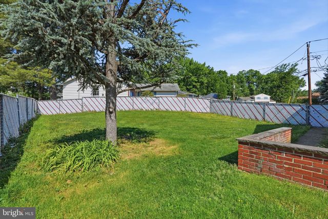 11 REO CT, Colonia, NJ 07067